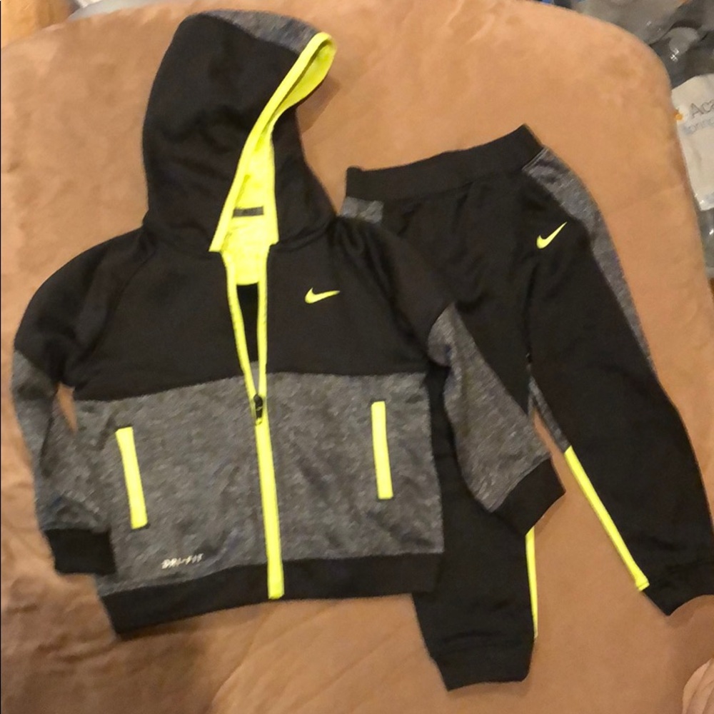 NIKE toddler jogger
